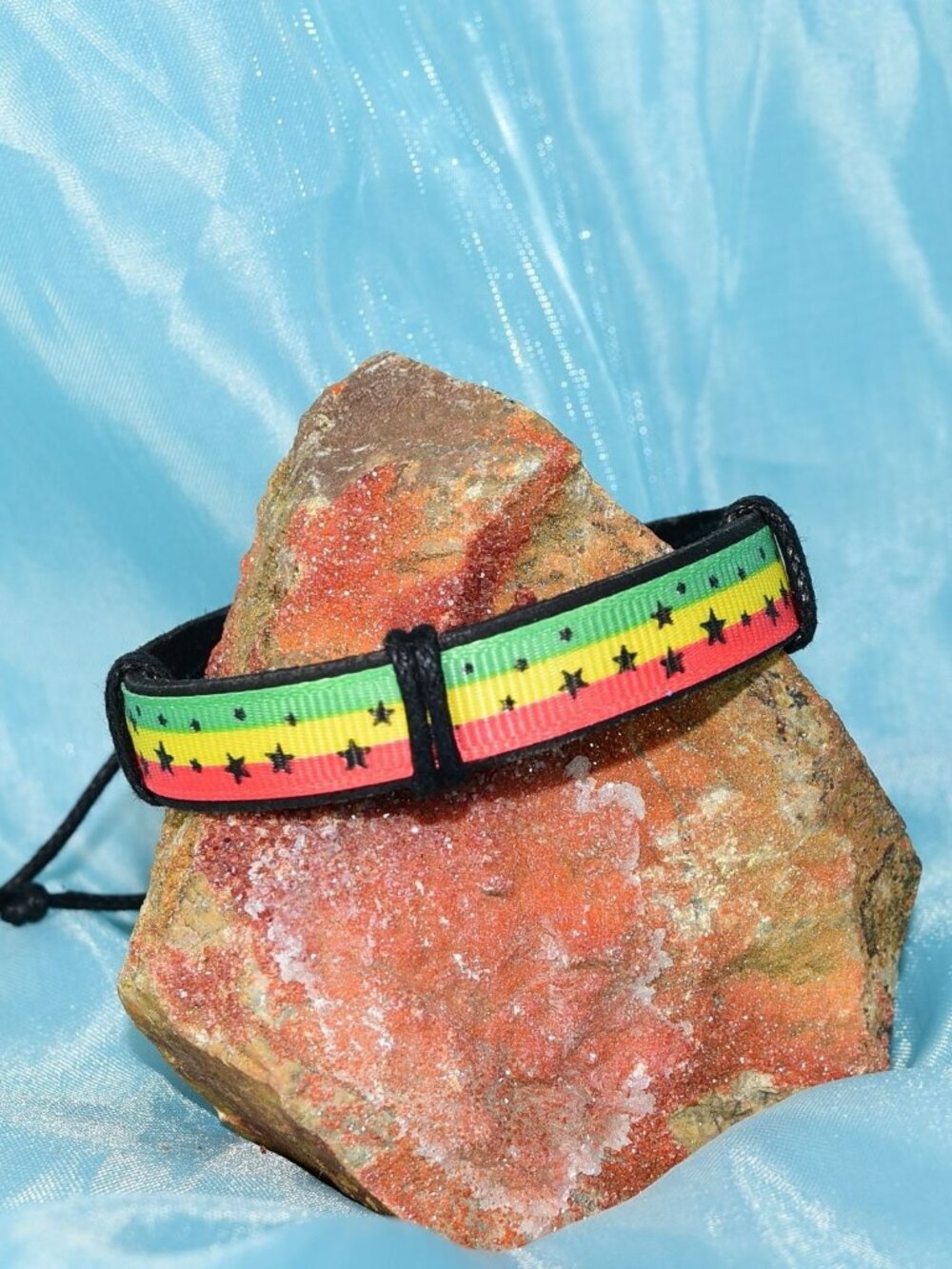Rey Ribbon Stripes Stars Slide Tie Bracelet Black Yellow Green Womens Gift Packa